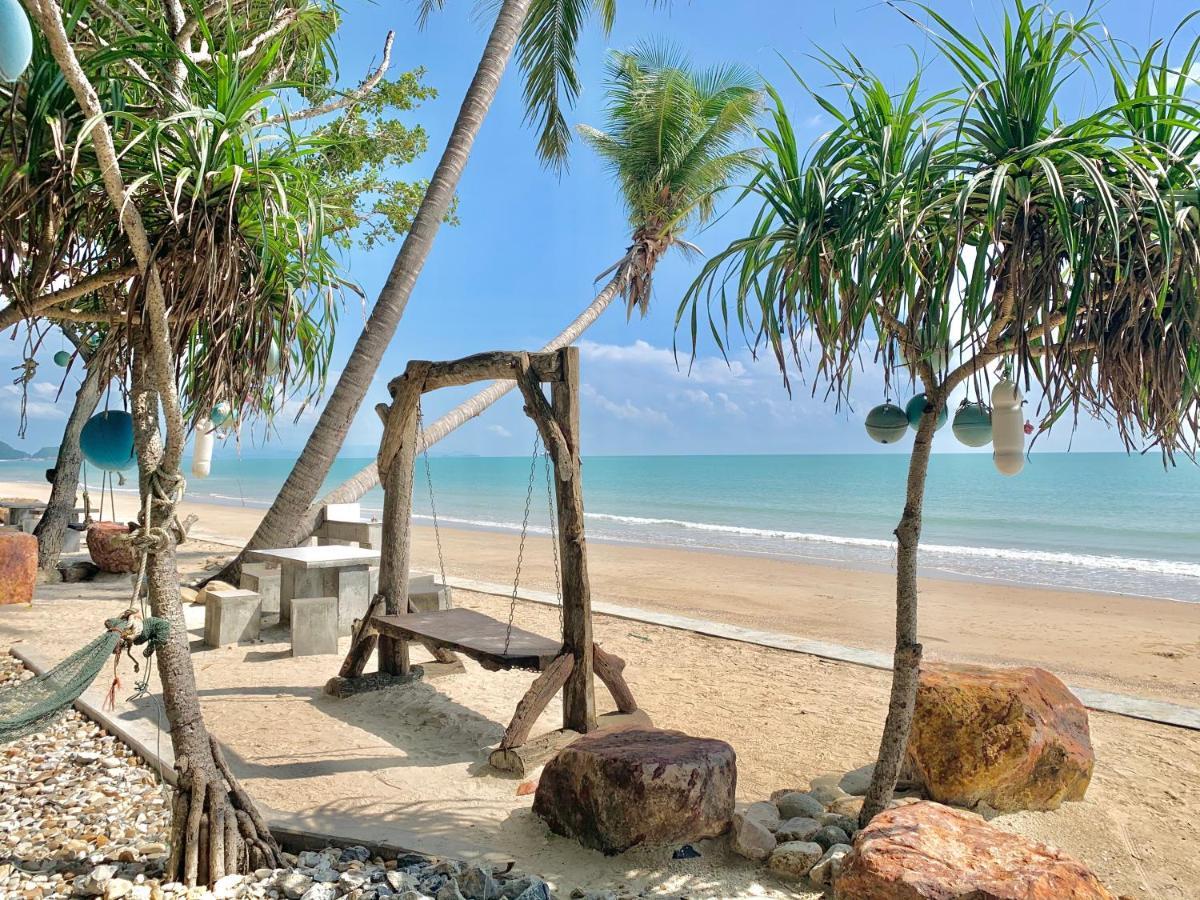 Baanchaylay Resort Khanom Exteriör bild